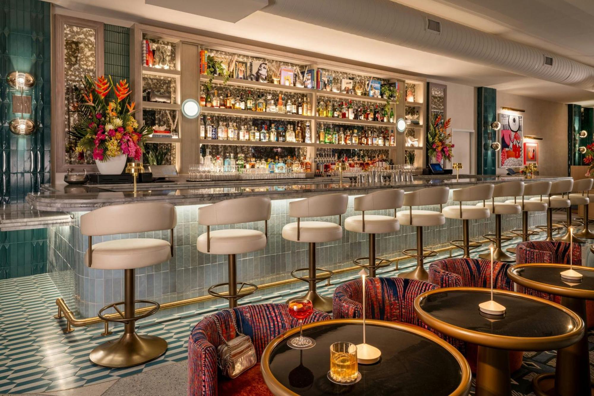 Moxy St. Petersburg Downtown Hotel Ngoại thất bức ảnh