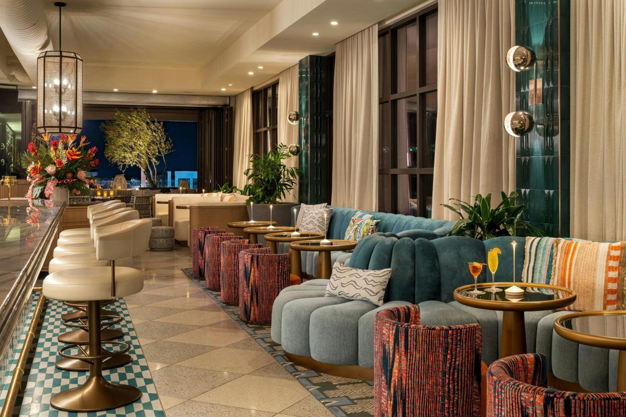 Moxy St. Petersburg Downtown Hotel Ngoại thất bức ảnh